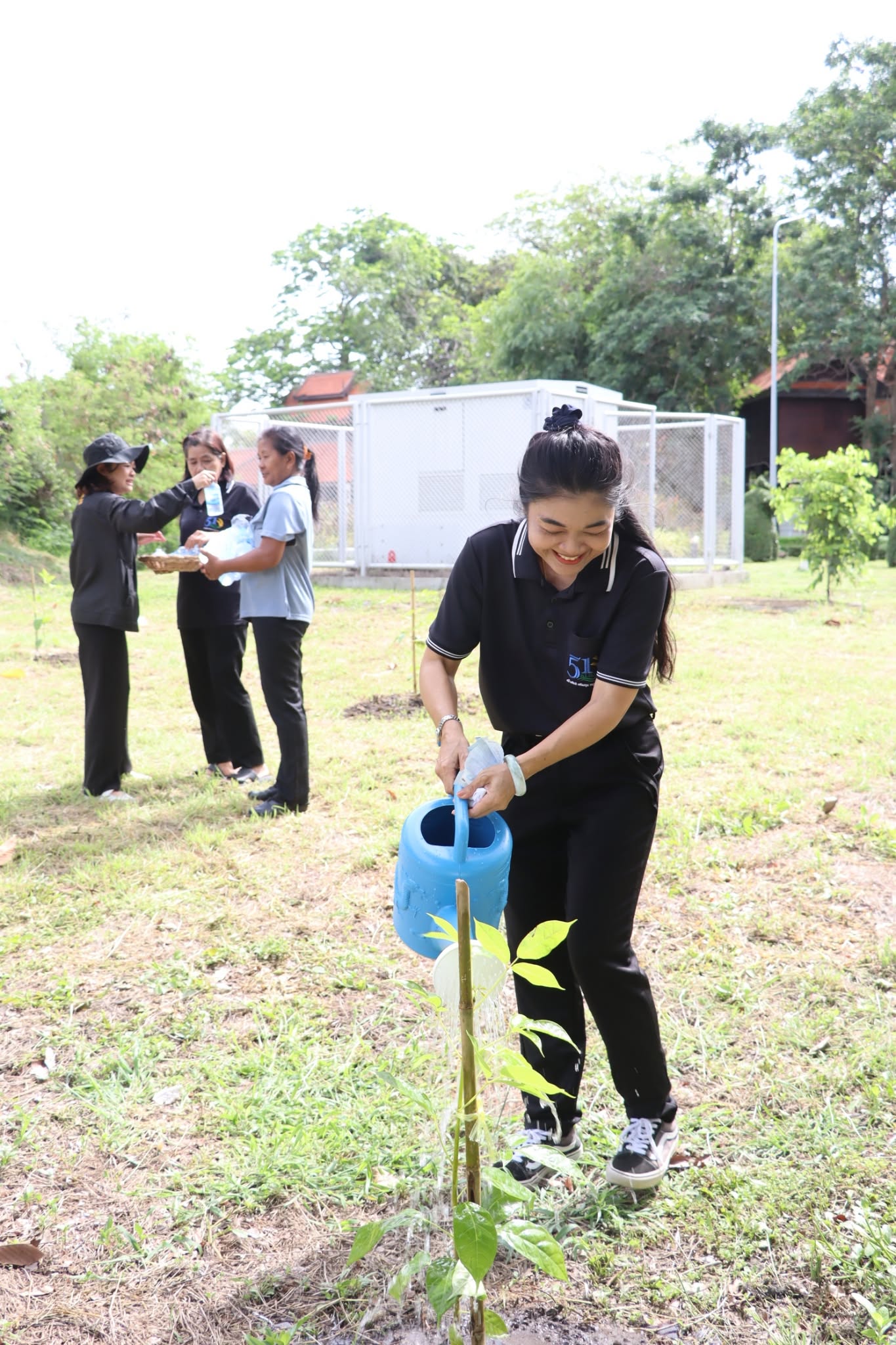 title - นายกฤษณะ ดีปาละ รองเลขาธิการสำนักงานการปฏิรูปที่ดินเพื่อเกษตรกรรม เป็นประธานในพิธีเปิดกิจกรรม CSR ปลูกต้นไม้ (Grow Green) ณ ศูนย์ส่งเสริมและพัฒนาอาชีพเสริมนอกภาคการเกษตร (ศพส.) 